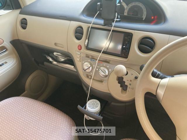 Toyota SIENTA 2011-10 7224964-16