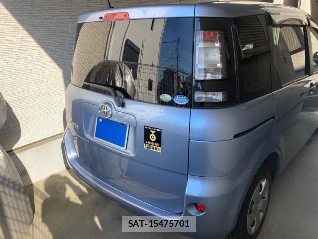 Toyota SIENTA 2011-10 7224964-2