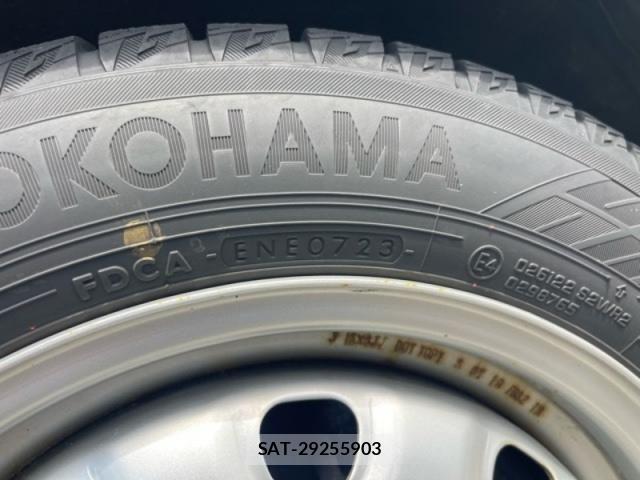Toyota SIENTA 2019-03 7225005-25