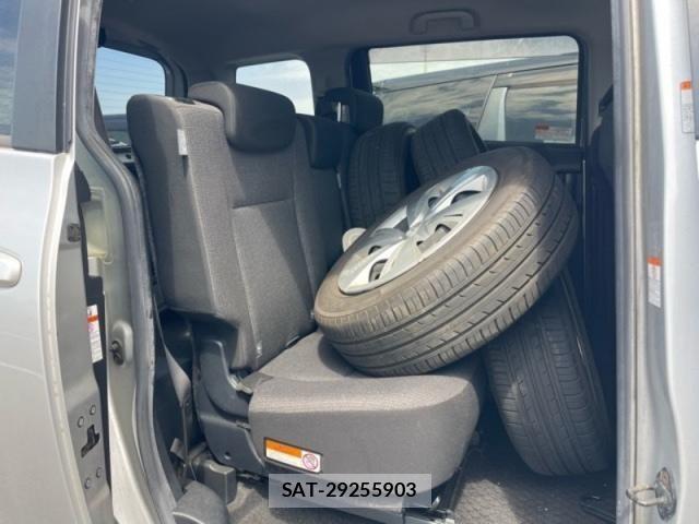 Toyota SIENTA 2019-03 7225005-8