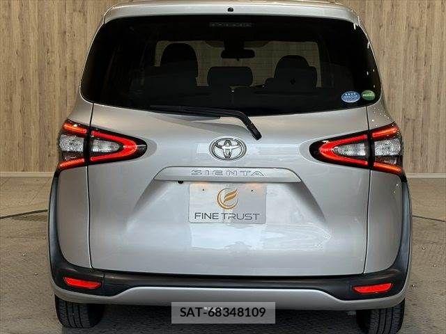 Toyota SIENTA 2016-01 7224976-20