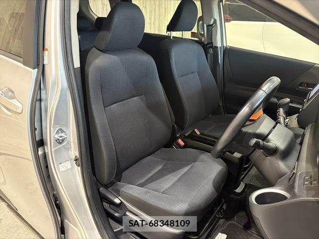 Toyota SIENTA 2016-01 7224976-6