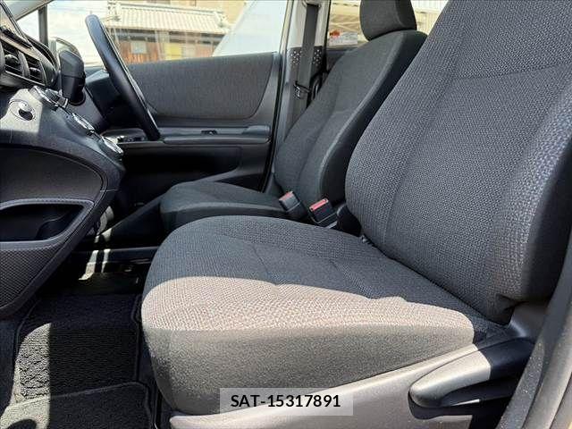 Toyota SIENTA 2019-01 7225003-16