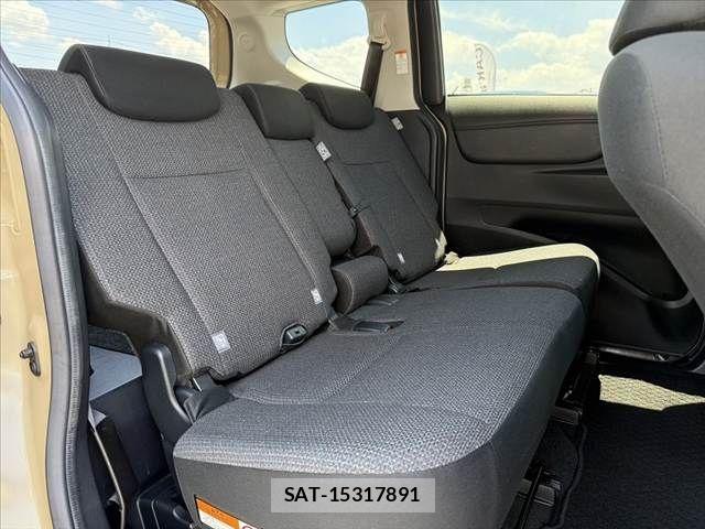 Toyota SIENTA 2019-01 7225003-17