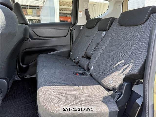 Toyota SIENTA 2019-01 7225003-18