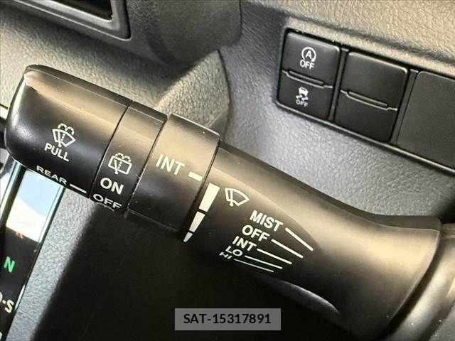 Toyota SIENTA 2019-01 7225003-25