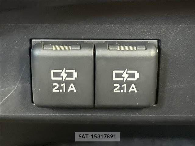 Toyota SIENTA 2019-01 7225003-27