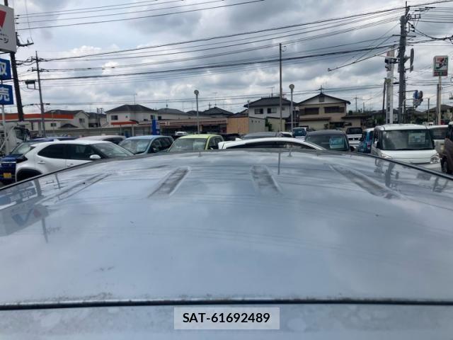Toyota SIENTA 2013-02 7224966-9