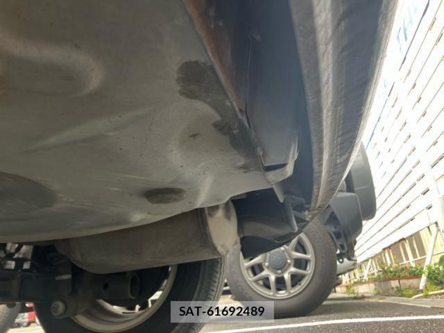 Toyota SIENTA 2013-02 7224966-11
