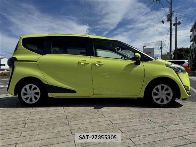 Toyota SIENTA 2016-06 7224978-11