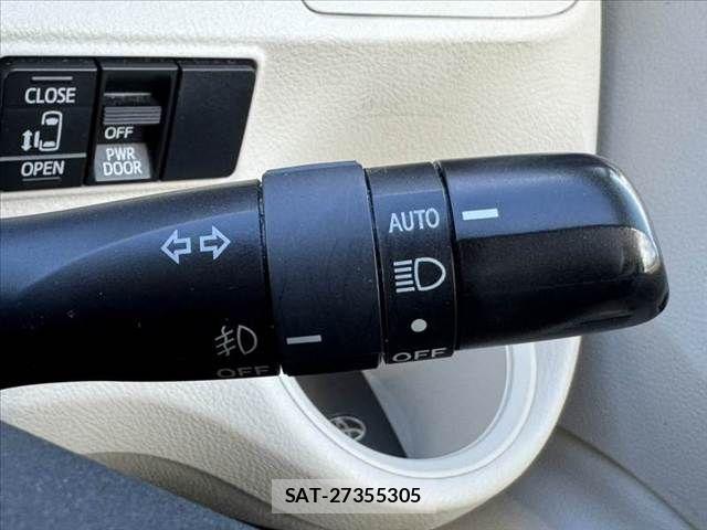 Toyota SIENTA 2016-06 7224978-26