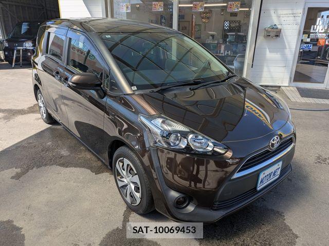 Toyota SIENTA 2016-02 7224980-16