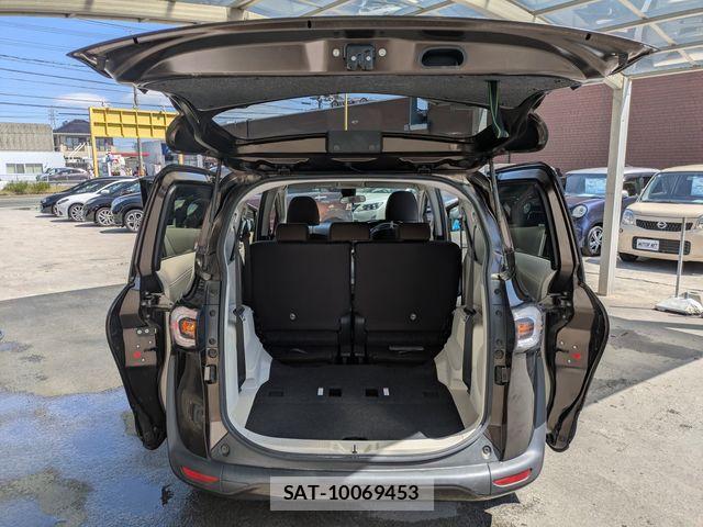 Toyota SIENTA 2016-02 7224980-23