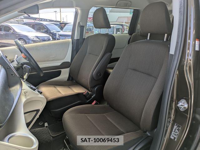 Toyota SIENTA 2016-02 7224980-2