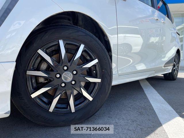 Toyota SIENTA 2016-10 7224990-13