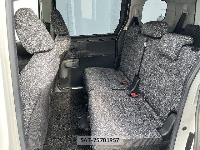 Toyota SIENTA 2022-10 7225013-12