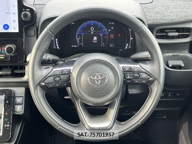 Toyota SIENTA 2022-10 7225013-13