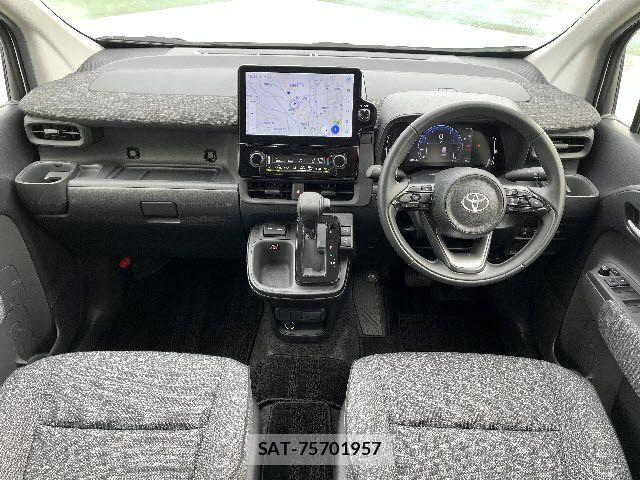 Toyota SIENTA 2022-10 7225013-1