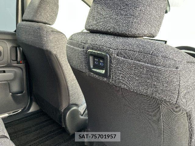 Toyota SIENTA 2022-10 7225013-22