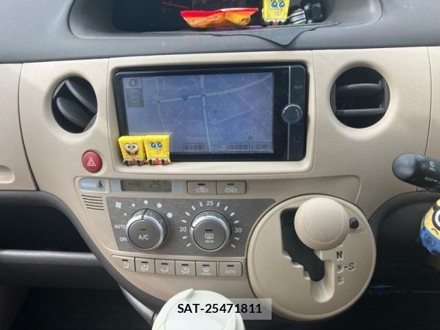 Toyota SIENTA 2014-03 7224968-14