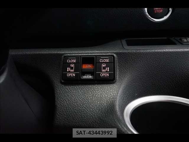 Toyota SIENTA 2015-07 7224970-6