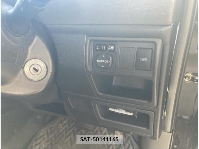 Toyota SIENTA 2013-07 7224969-13