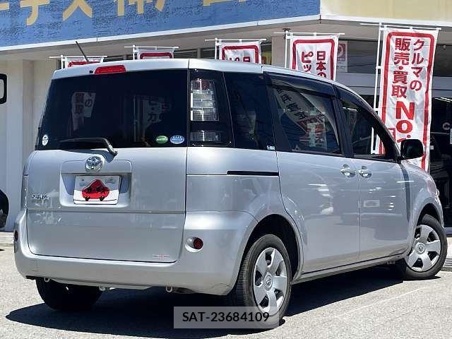 Toyota SIENTA 2012-06 7224962-2