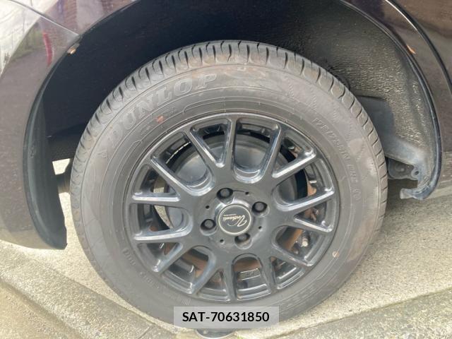 Toyota SIENTA 2014-03 7224971-11