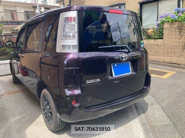 Toyota SIENTA 2014-03 7224971-5