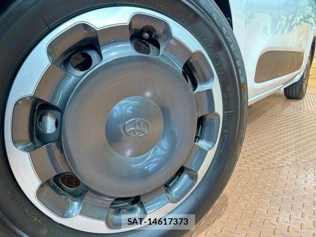Toyota SIENTA 2025-08 7225024-13