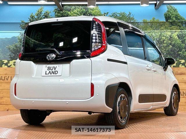 Toyota SIENTA 2025-08 7225024-17