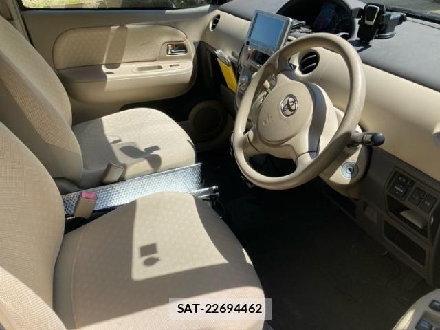 Toyota SIENTA 2008-04 7224957-9