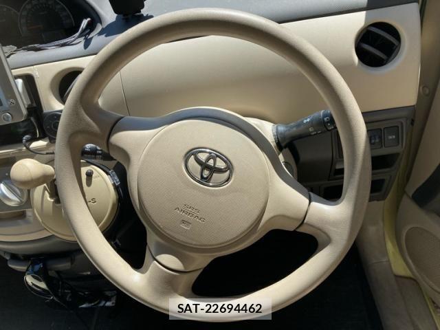 Toyota SIENTA 2008-04 7224957-10