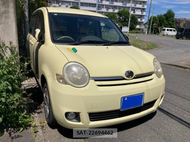 Toyota SIENTA 2008-04 7224957-1