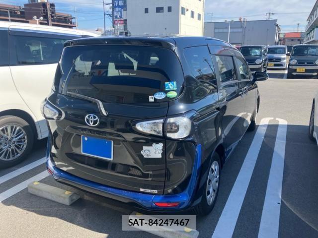 Toyota SIENTA 2016-07 7224988-9