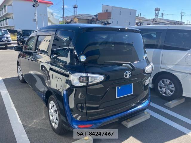 Toyota SIENTA 2016-07 7224988-10