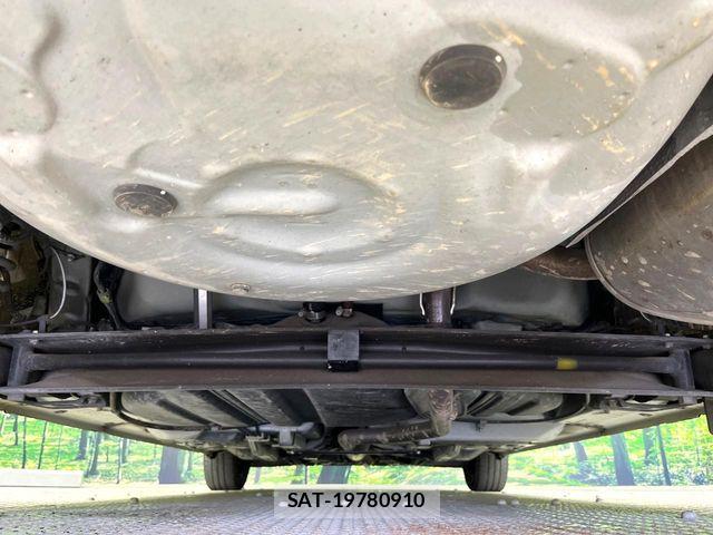 Toyota SIENTA 2016-12 7224992-18