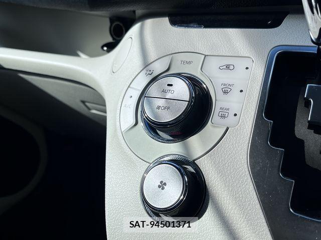 Toyota SIENTA 2016-10 7224994-14