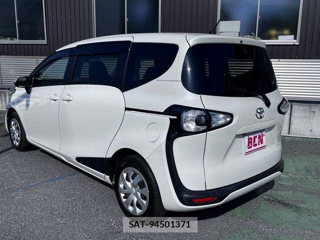 Toyota SIENTA 2016-10 7224994-8