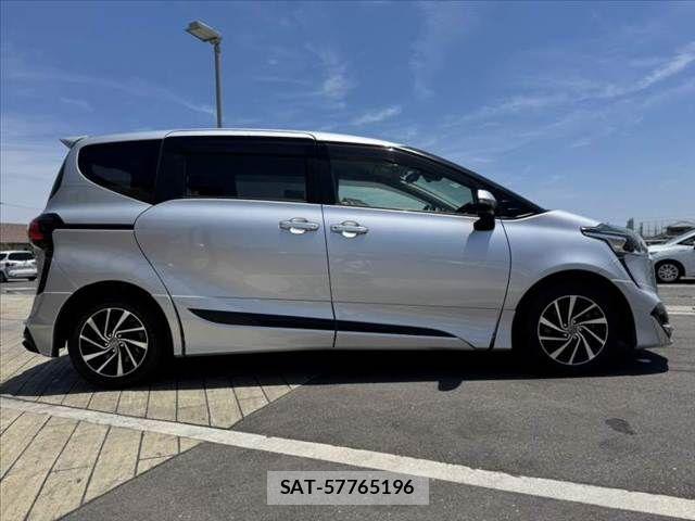 Toyota SIENTA 2018-09 7224996-11
