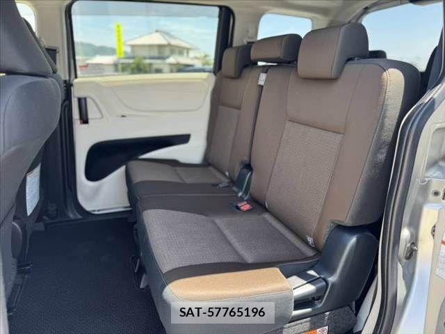 Toyota SIENTA 2018-09 7224996-17