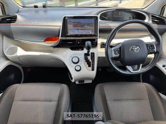 Toyota SIENTA 2018-09 7224996-1
