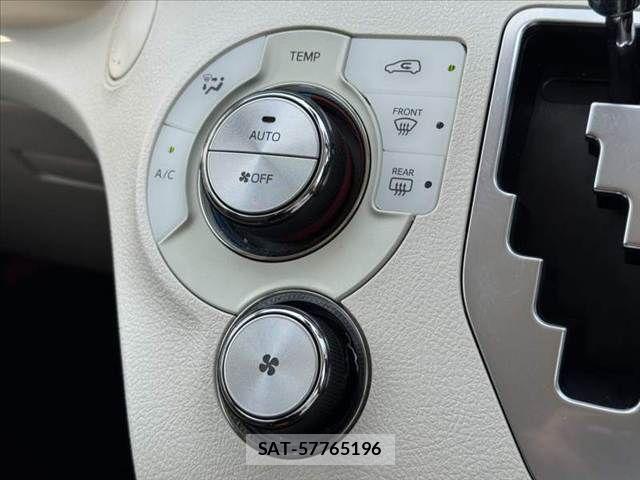 Toyota SIENTA 2018-09 7224996-23