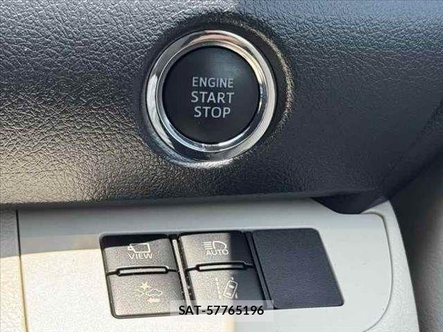 Toyota SIENTA 2018-09 7224996-4