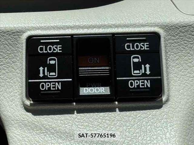 Toyota SIENTA 2018-09 7224996-6