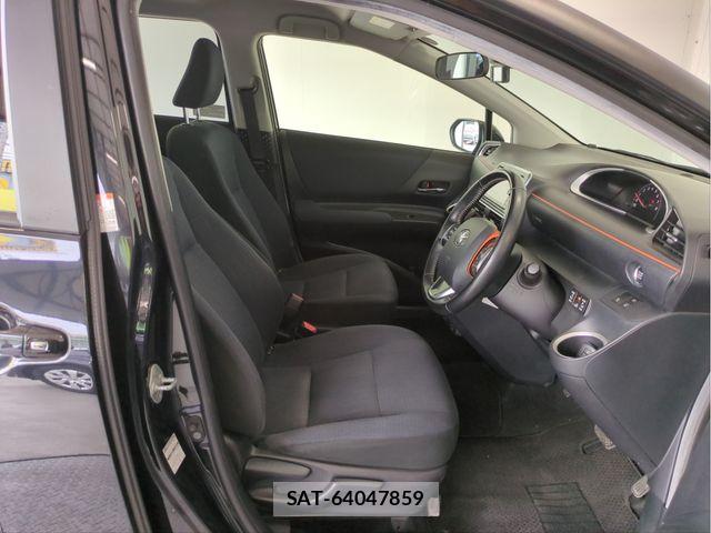 Toyota SIENTA 2017-05 7224993-26