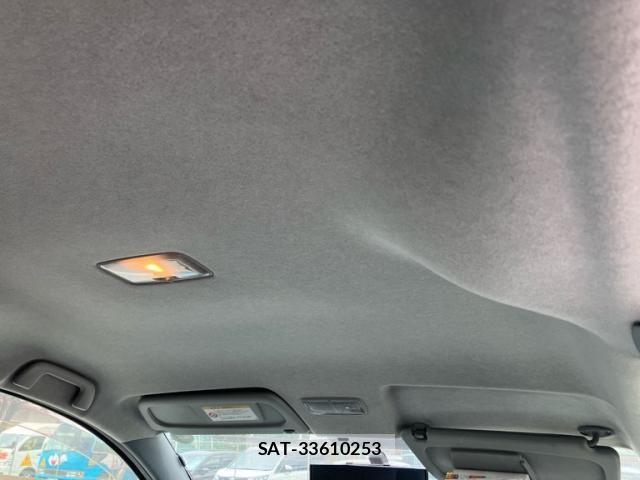 Toyota SIENTA 2010-03 7224965-13