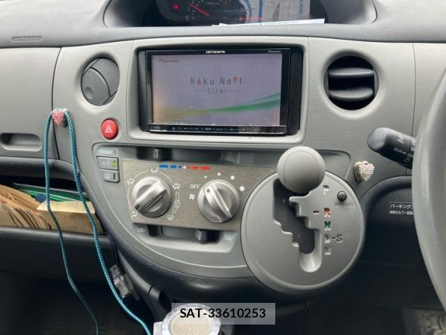Toyota SIENTA 2010-03 7224965-19