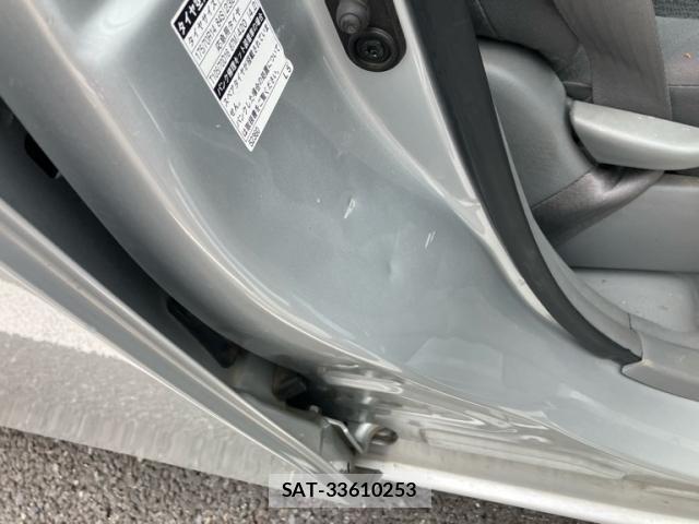 Toyota SIENTA 2010-03 7224965-22