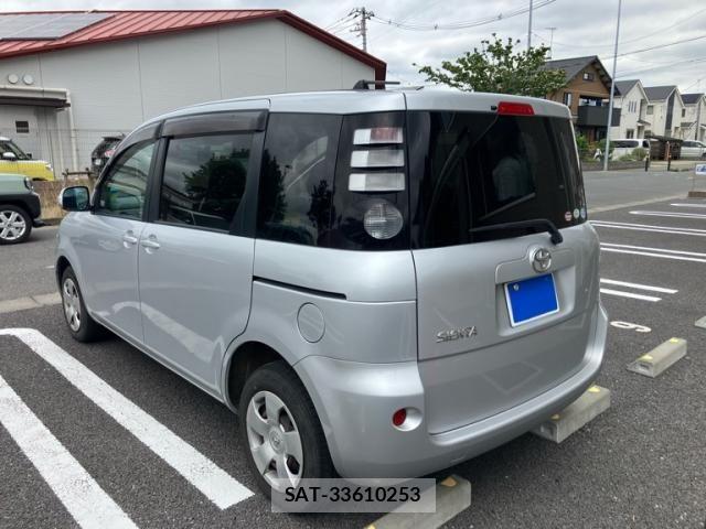 Toyota SIENTA 2010-03 7224965-2
